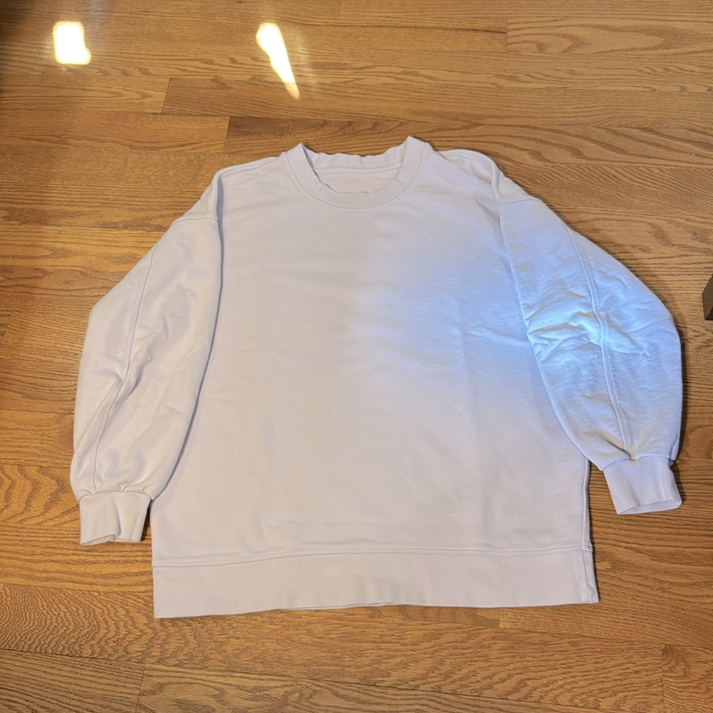 Lululemon Oversized sweatshirt. Lilac color. Size M.